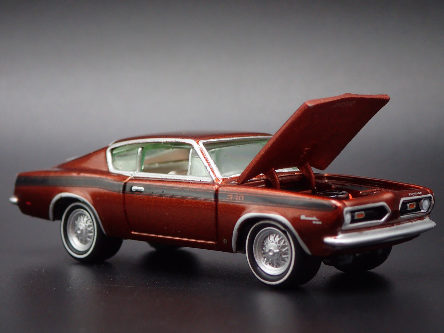 1969 69 PLYMOUTH BARRACUDA FASTBACK 1:64 SCALE COLLECTIBLE DIECAST MODEL CAR