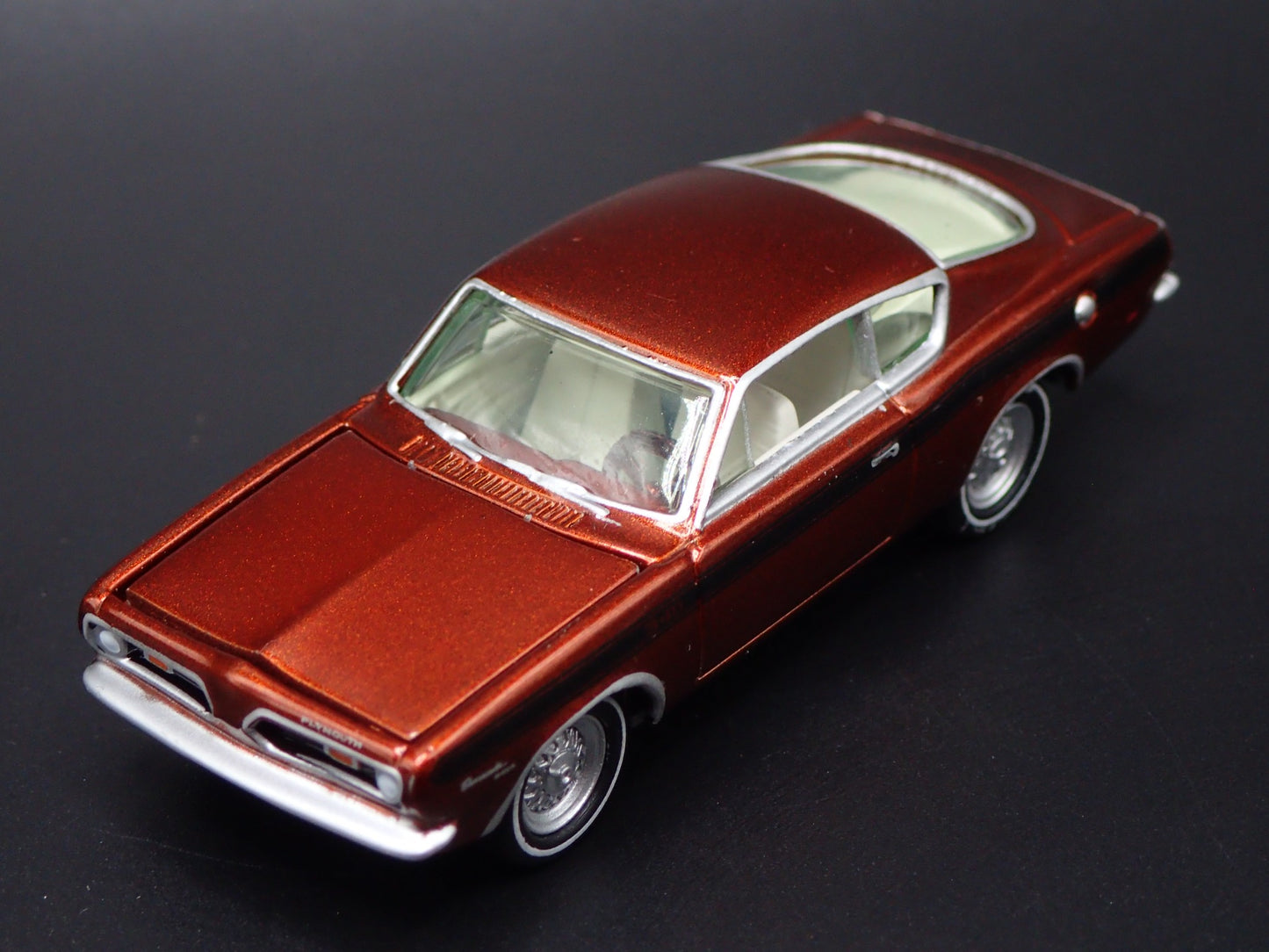 1969 69 PLYMOUTH BARRACUDA FASTBACK 1:64 SCALE COLLECTIBLE DIECAST MODEL CAR