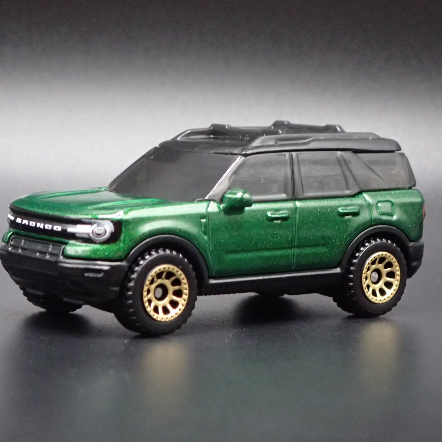 2021-2025 FORD BRONCO SPORT 1:64 MB SCALE COLLECTIBLE DIORAMA DIECAST MODEL CAR