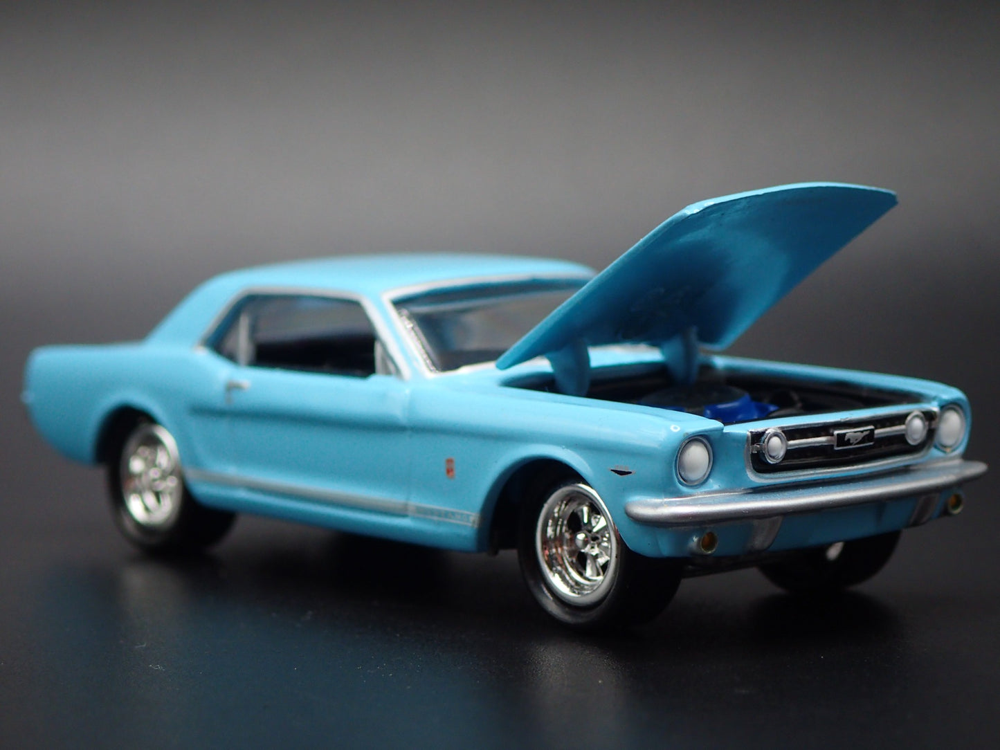 1965 65 FORD MUSTANG COUPE RARE 1:64 SCALE COLLECTIBLE DIORAMA DIECAST MODEL CAR