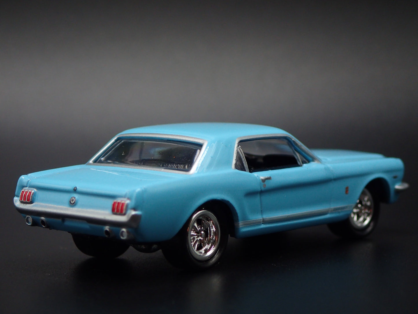 1965 65 FORD MUSTANG COUPE RARE 1:64 SCALE COLLECTIBLE DIORAMA DIECAST MODEL CAR