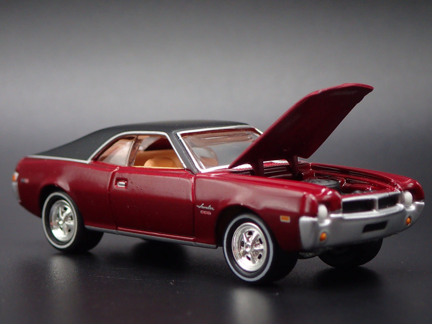1968 68 AMC JAVELIN BURGUNDY 1:64 SCALE COLLECTIBLE DIORAMA DIECAST MODEL CAR