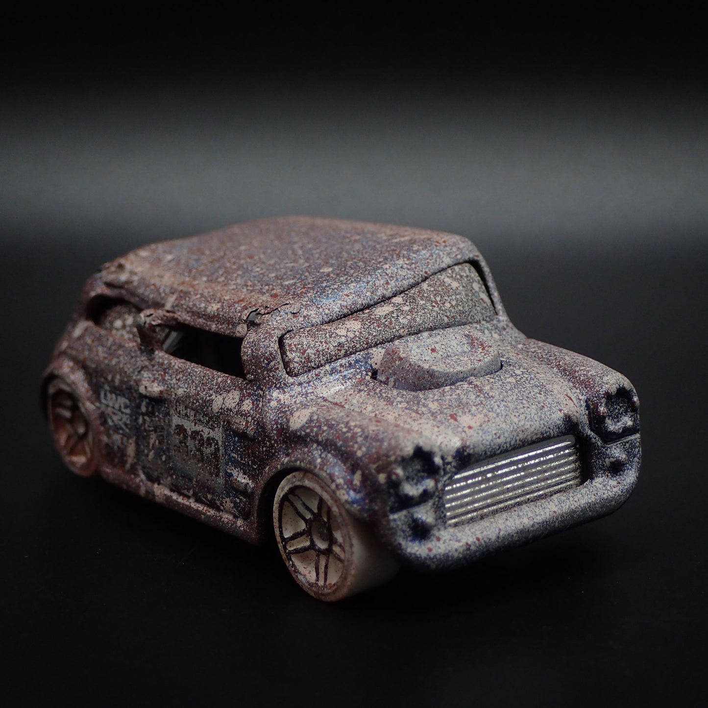 1969-1976 MINI COOPER BARN FIND JUNKYARD MARK III 1:64 SCALE DIECAST MODEL CAR