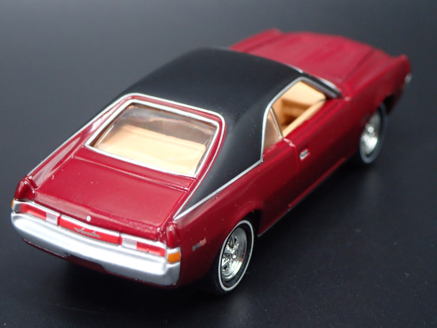 1968 68 AMC JAVELIN BURGUNDY 1:64 SCALE COLLECTIBLE DIORAMA DIECAST MODEL CAR