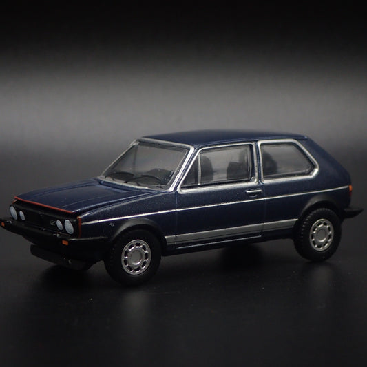 1983 83 VW VOLKSWAGEN GOLF GTI MK1 BLUE 1:64 SCALE DIORAMA DIECAST MODEL CAR