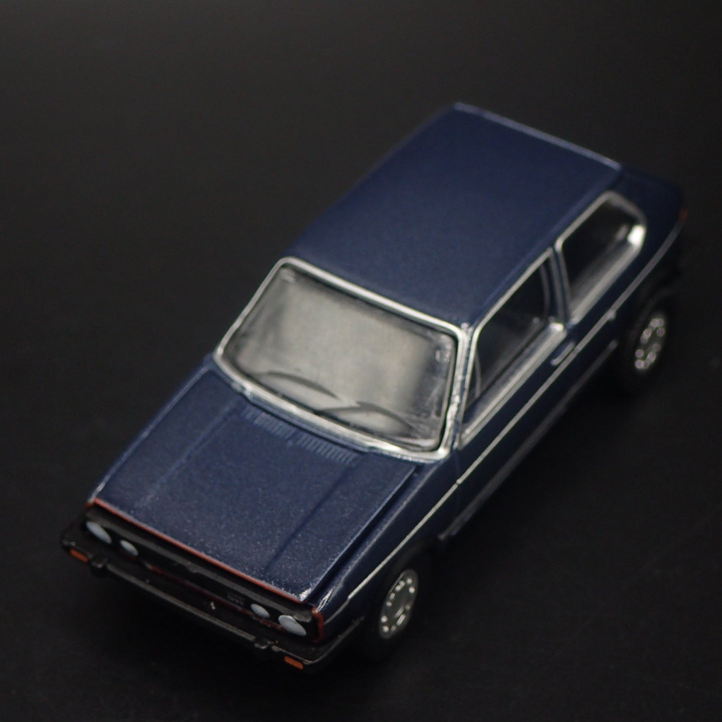 1983 83 VW VOLKSWAGEN GOLF GTI MK1 BLUE 1:64 SCALE DIORAMA DIECAST MODEL CAR