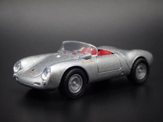 1953-1956 PORSCHE 550 SPYDER 1:64 SCALE COLLECTIBLE DIORAMA DIECAST MODEL CAR