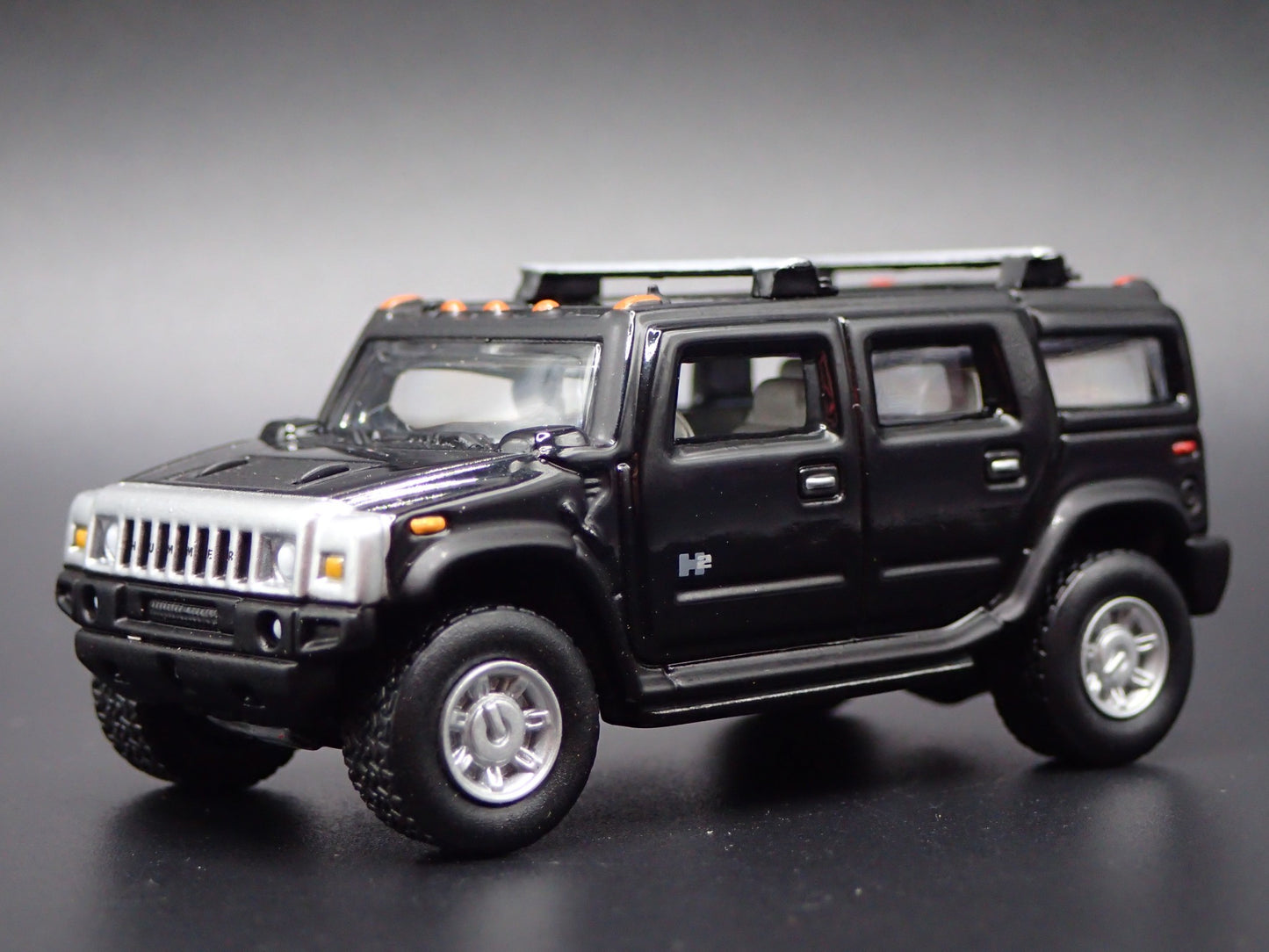 2003-2009 HUMMER H2 SUV BLACK 1:64 SCALE COLLECTIBLE DIORAMA DIECAST MODEL CAR