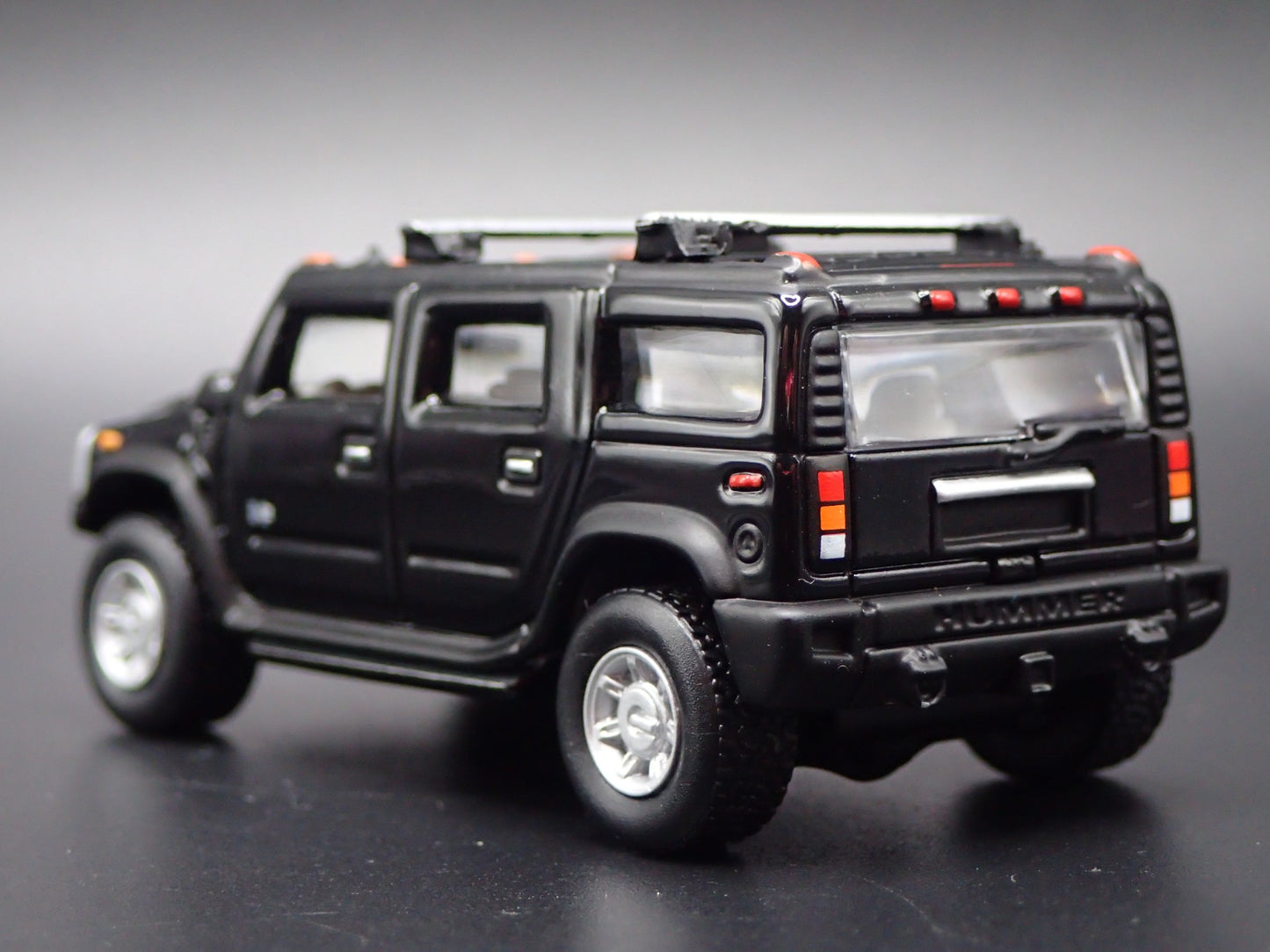 2003-2009 HUMMER H2 SUV BLACK 1:64 SCALE COLLECTIBLE DIORAMA DIECAST MODEL CAR