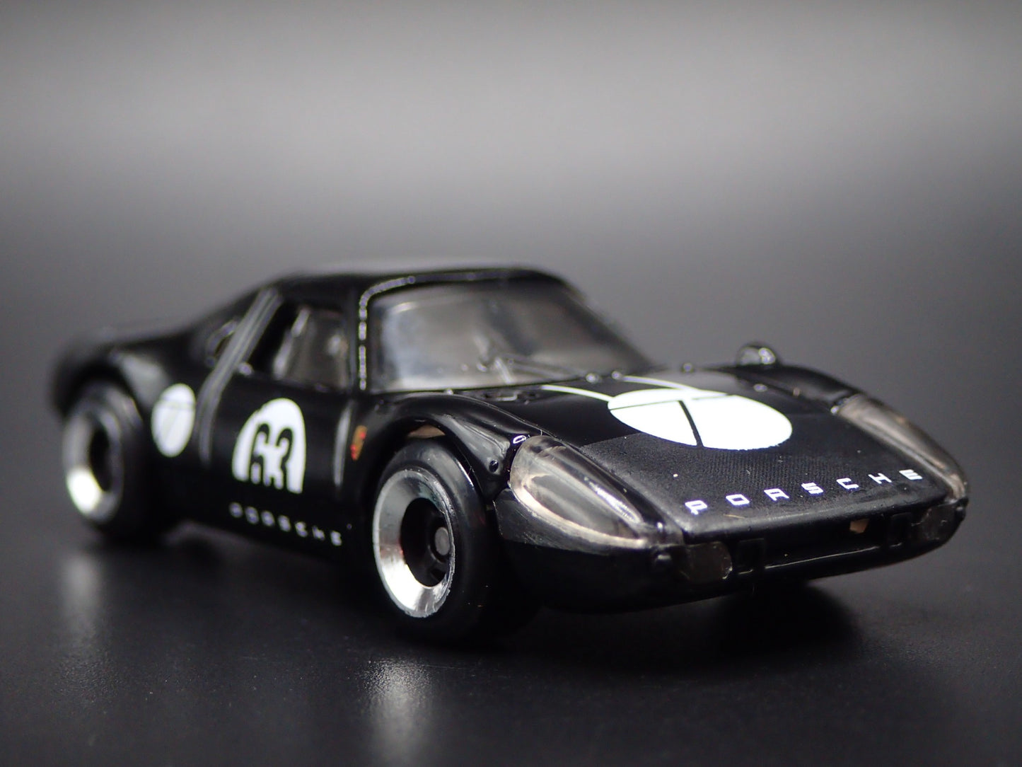1964-1965 PORSCHE 904 CARRERA GTS RACE CAR 1:64 SCALE DIORAMA DIECAST MODEL CAR