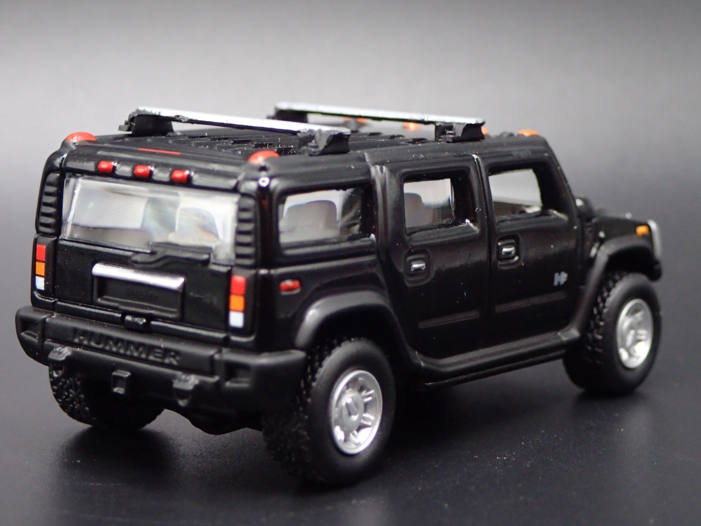 2003-2009 HUMMER H2 SUV BLACK 1:64 SCALE COLLECTIBLE DIORAMA DIECAST MODEL CAR