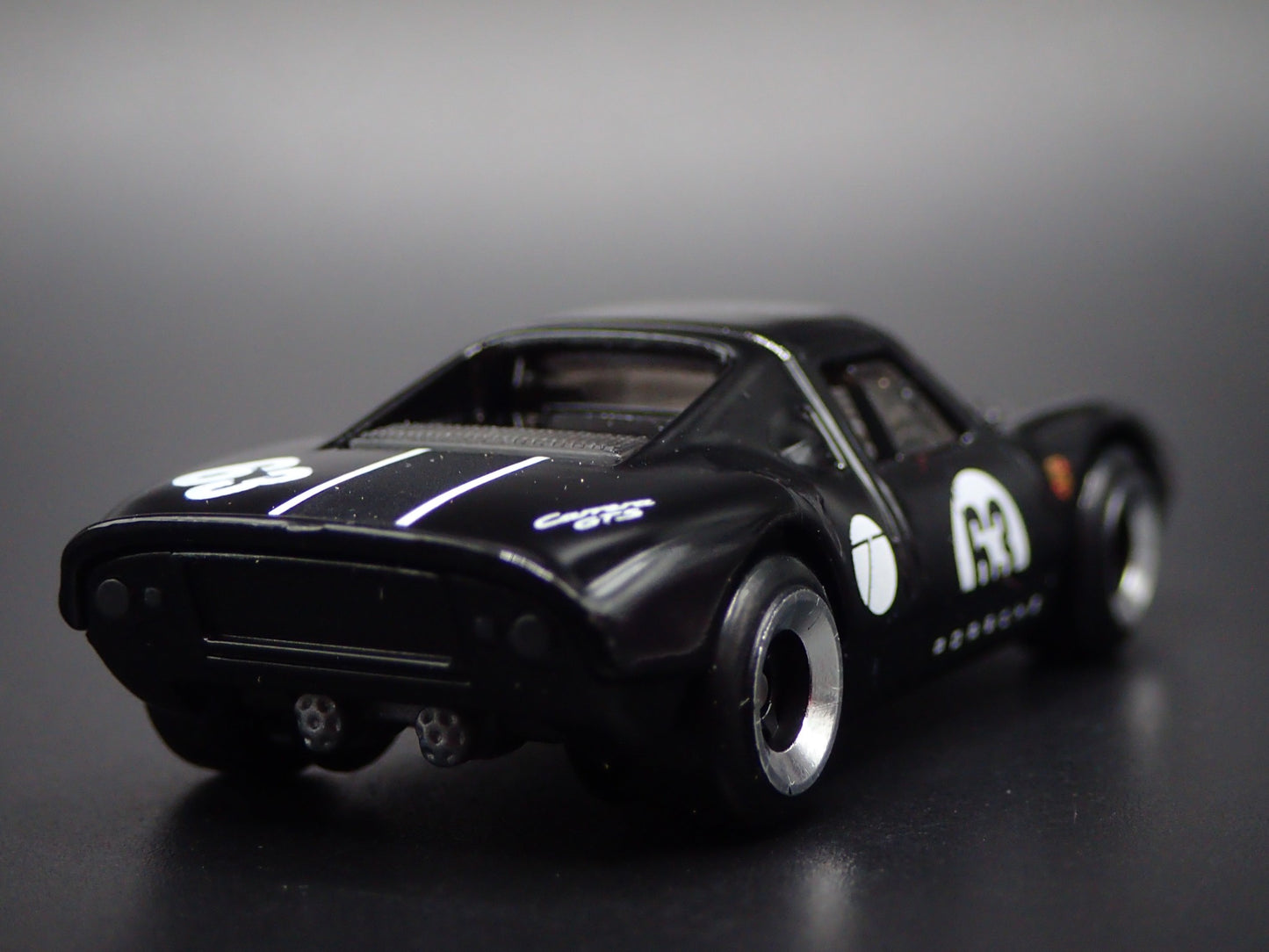 1964-1965 PORSCHE 904 CARRERA GTS RACE CAR 1:64 SCALE DIORAMA DIECAST MODEL CAR