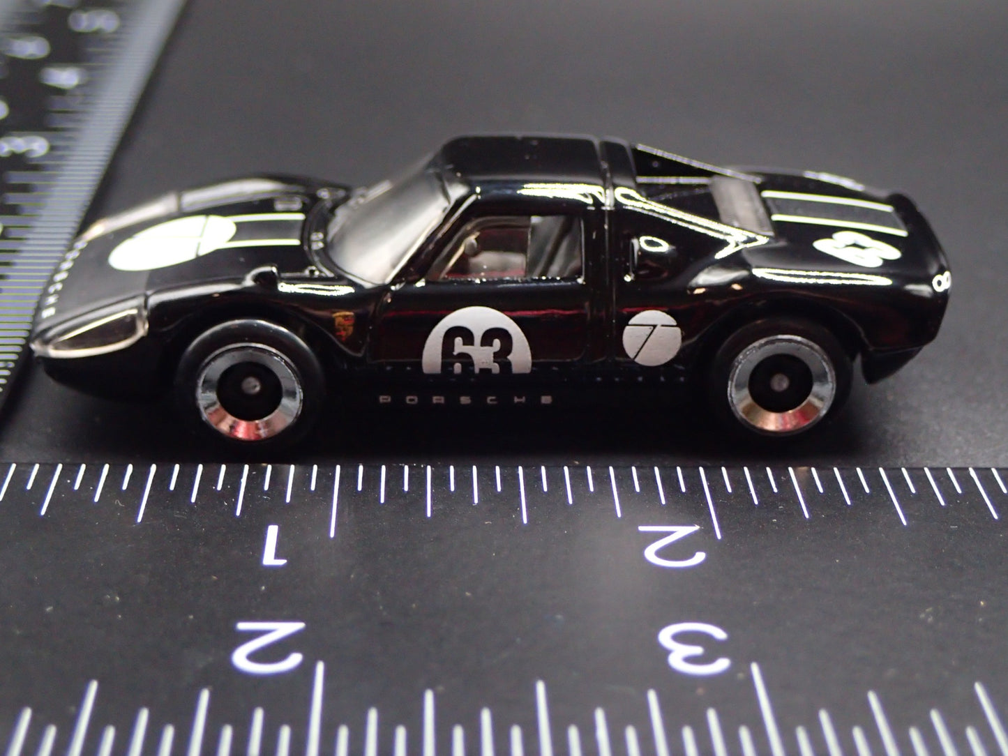 1964-1965 PORSCHE 904 CARRERA GTS RACE CAR 1:64 SCALE DIORAMA DIECAST MODEL CAR