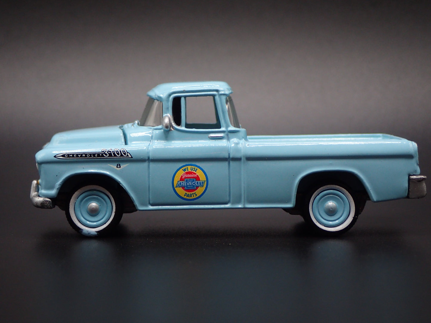 1955 55 CHEVY CHEVROLET CAMEO PICKUP TRUCK 1:64 SCALE DIORAMA DIECAST MODEL CAR