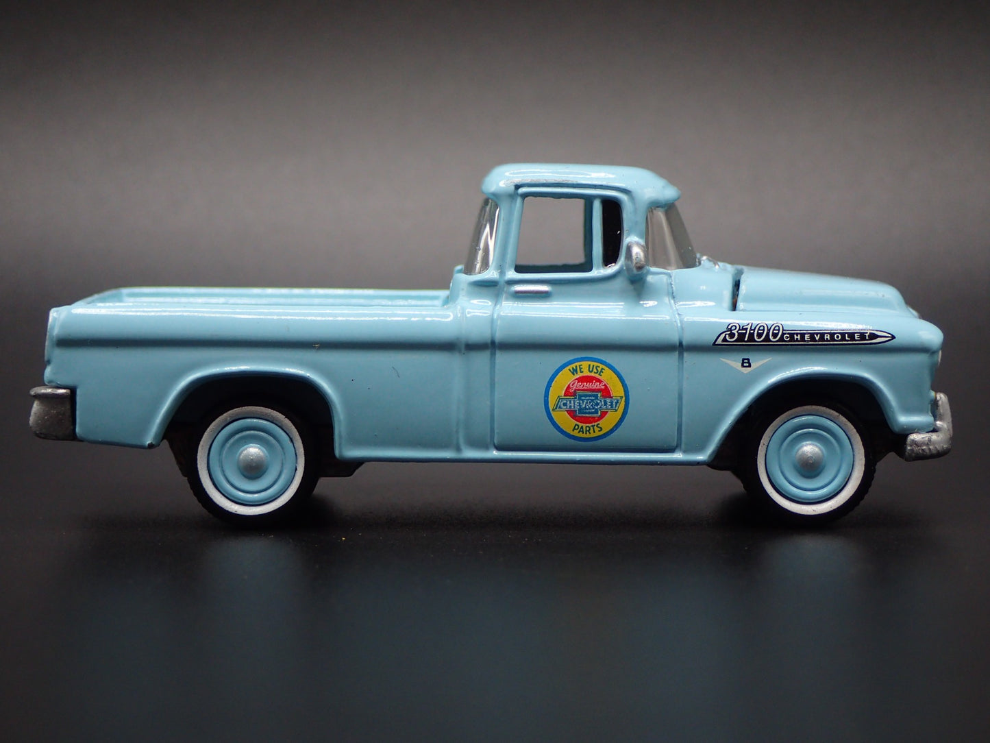 1955 55 CHEVY CHEVROLET CAMEO PICKUP TRUCK 1:64 SCALE DIORAMA DIECAST MODEL CAR