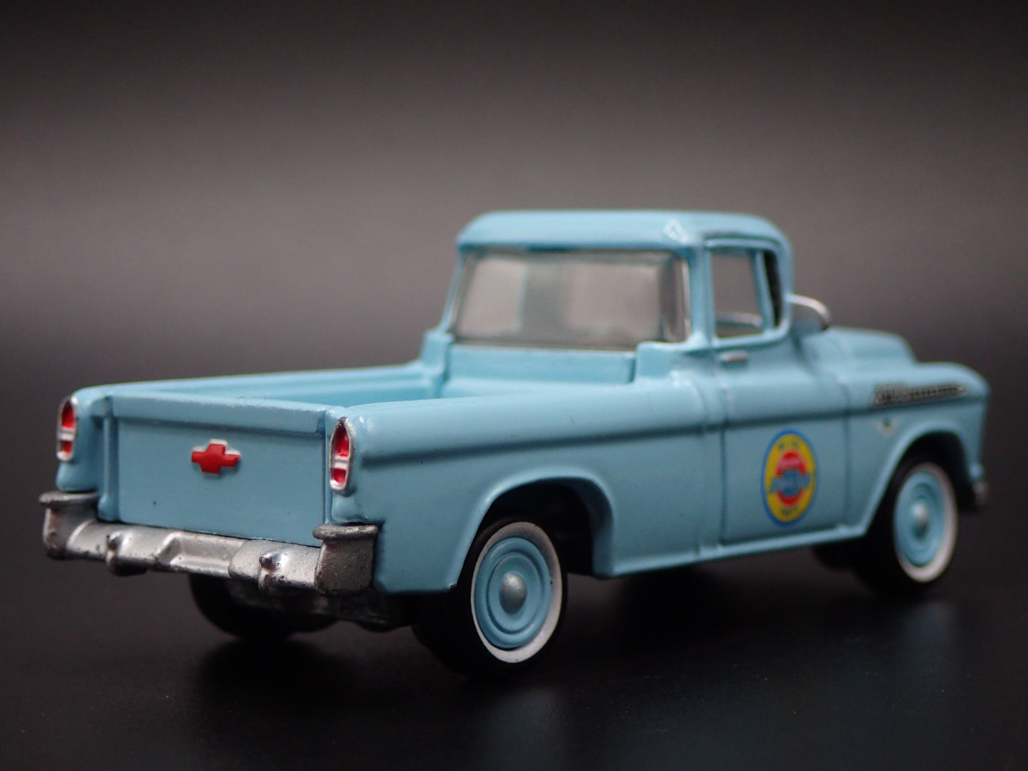 1955 55 CHEVY CHEVROLET CAMEO PICKUP TRUCK 1:64 SCALE DIORAMA DIECAST MODEL CAR