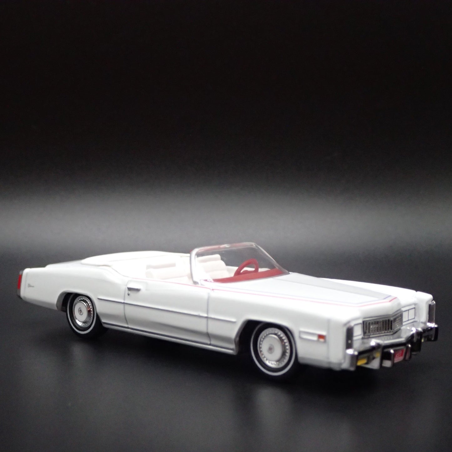 1976 76 CADDY CADILLAC ELDORADO CONVERTIBLE TOP OFF 1:64 SCALE DIECAST MODEL CAR