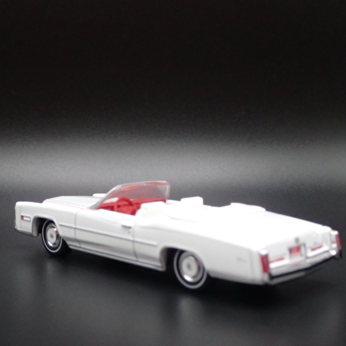 1976 76 CADDY CADILLAC ELDORADO CONVERTIBLE TOP OFF 1:64 SCALE DIECAST MODEL CAR