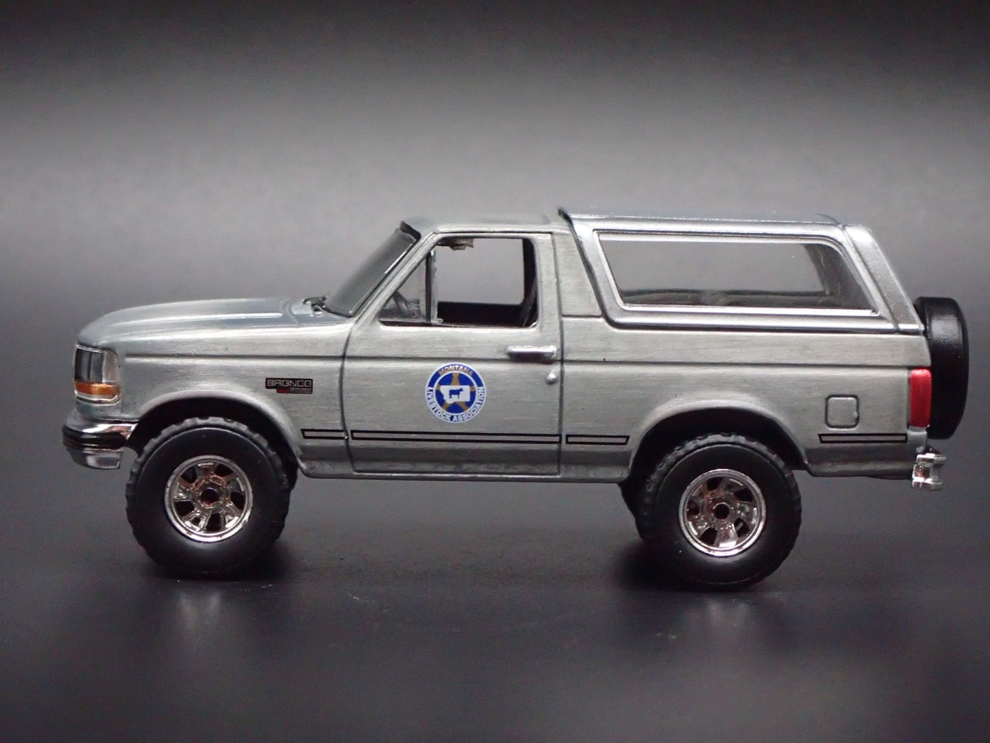 1992 92 FORD BRONCO MONTANA LIVESTOCK ASSOC YELLOWSTONE 1:64 SCALE DIECAST MODEL