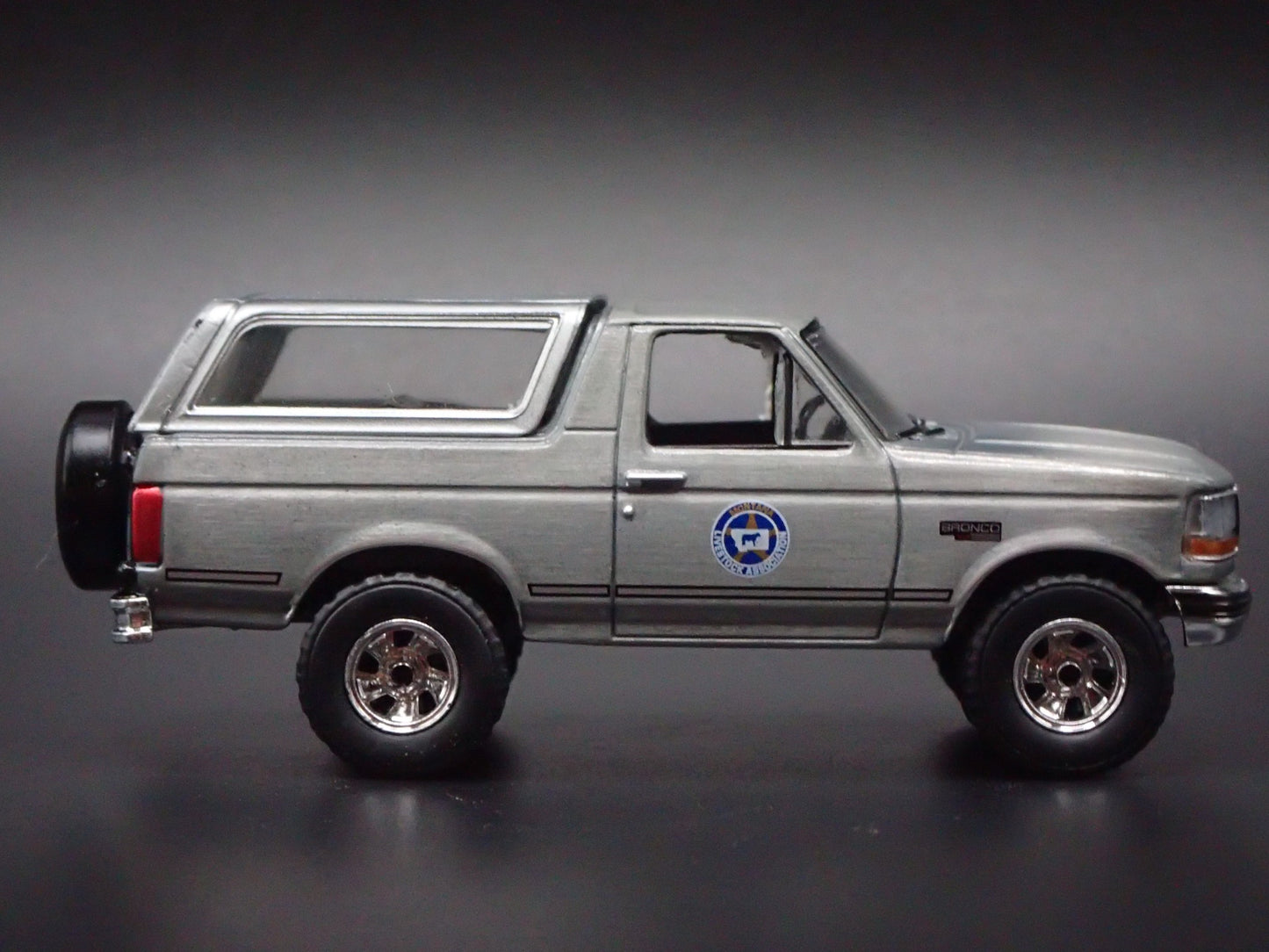 1992 92 FORD BRONCO MONTANA LIVESTOCK ASSOC YELLOWSTONE 1:64 SCALE DIECAST MODEL