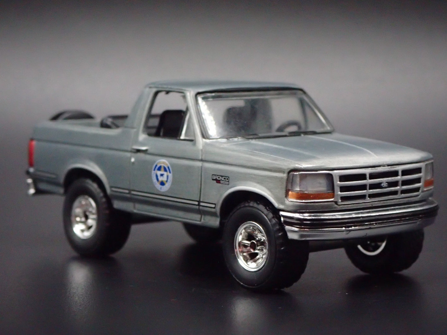 1992 92 FORD BRONCO MONTANA LIVESTOCK ASSOC YELLOWSTONE 1:64 SCALE DIECAST MODEL
