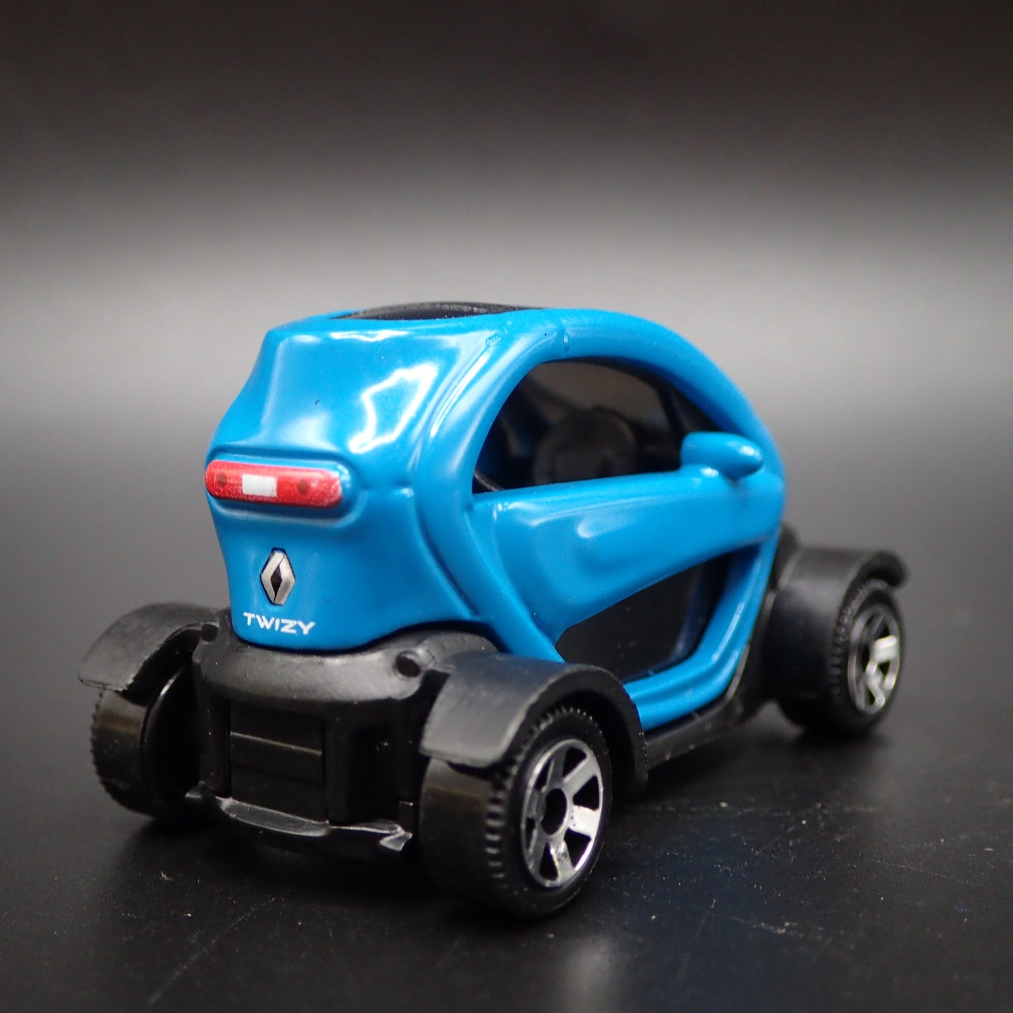 2012-2023 RENAULT TWIZY BLUE 1:64 SCALE COLLECTIBLE DIORAMA DIECAST MODEL CAR
