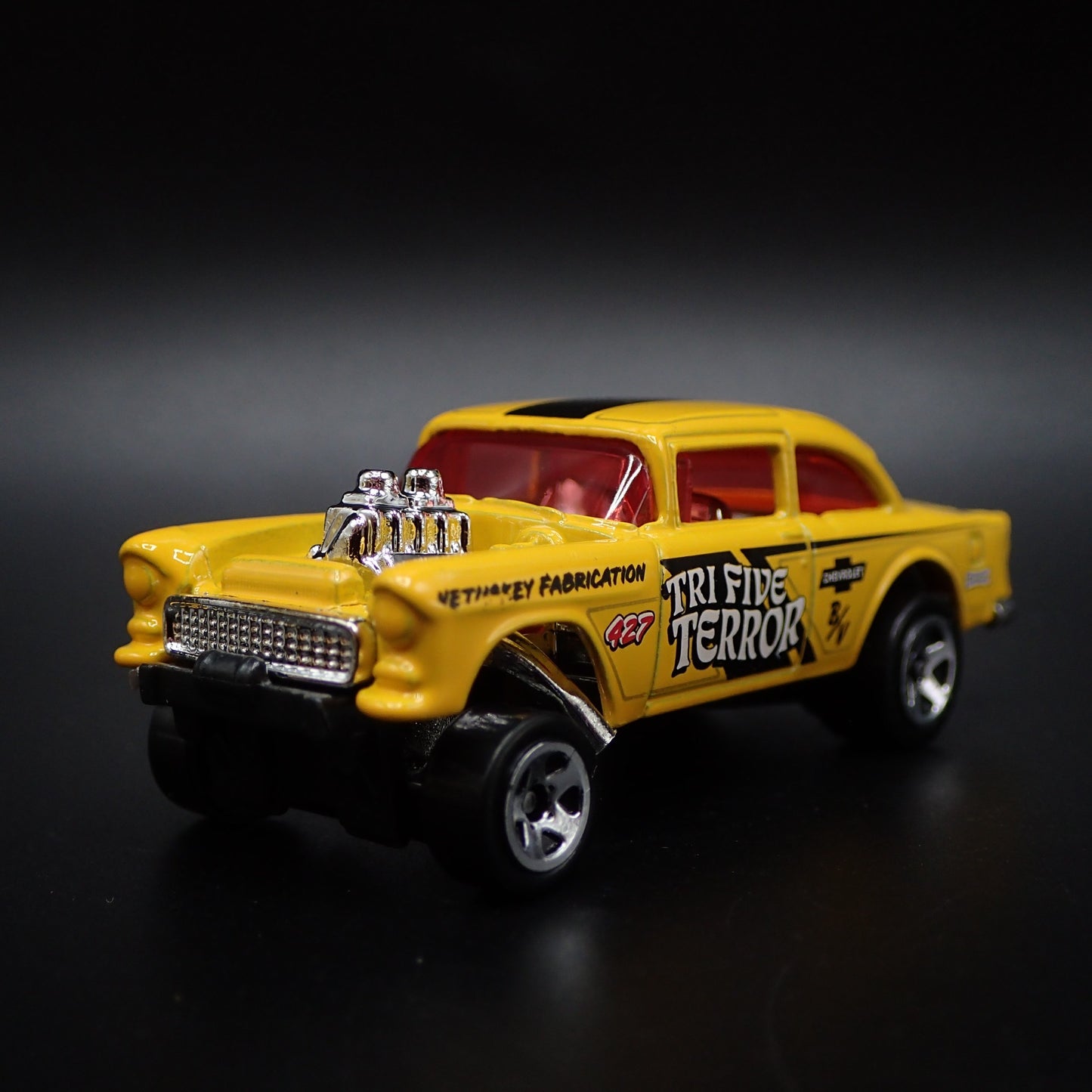 1955 55 CHEVY CHEVROLET BEL AIR GASSER NHRA 1:64 SCALE DIORAMA DIECAST MODEL CAR