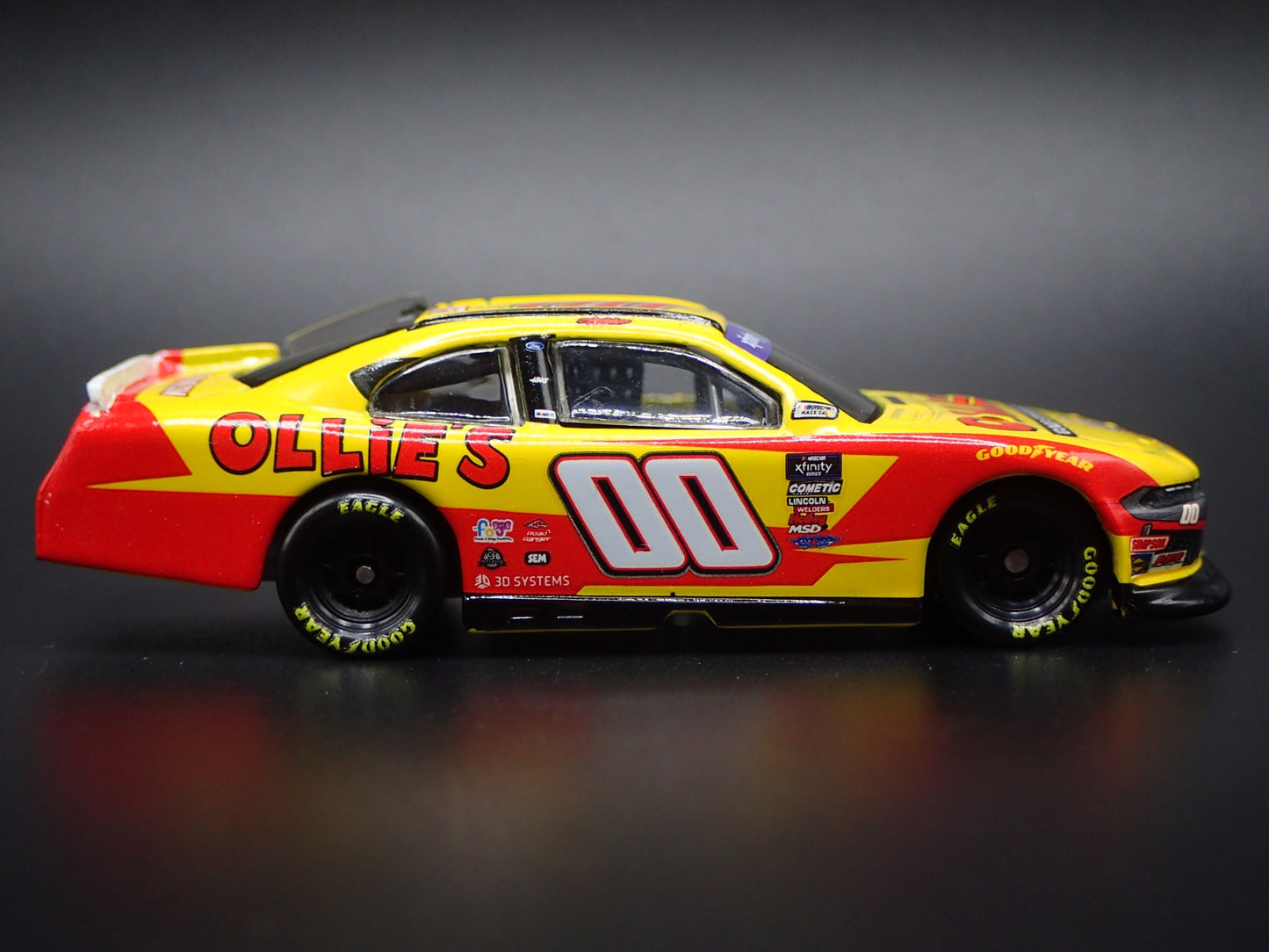 2025 FORD XF MUSTANG 00 SHELDON CREED OLLIES BARGIN NASCAR 1:64 SCALE MODEL CAR