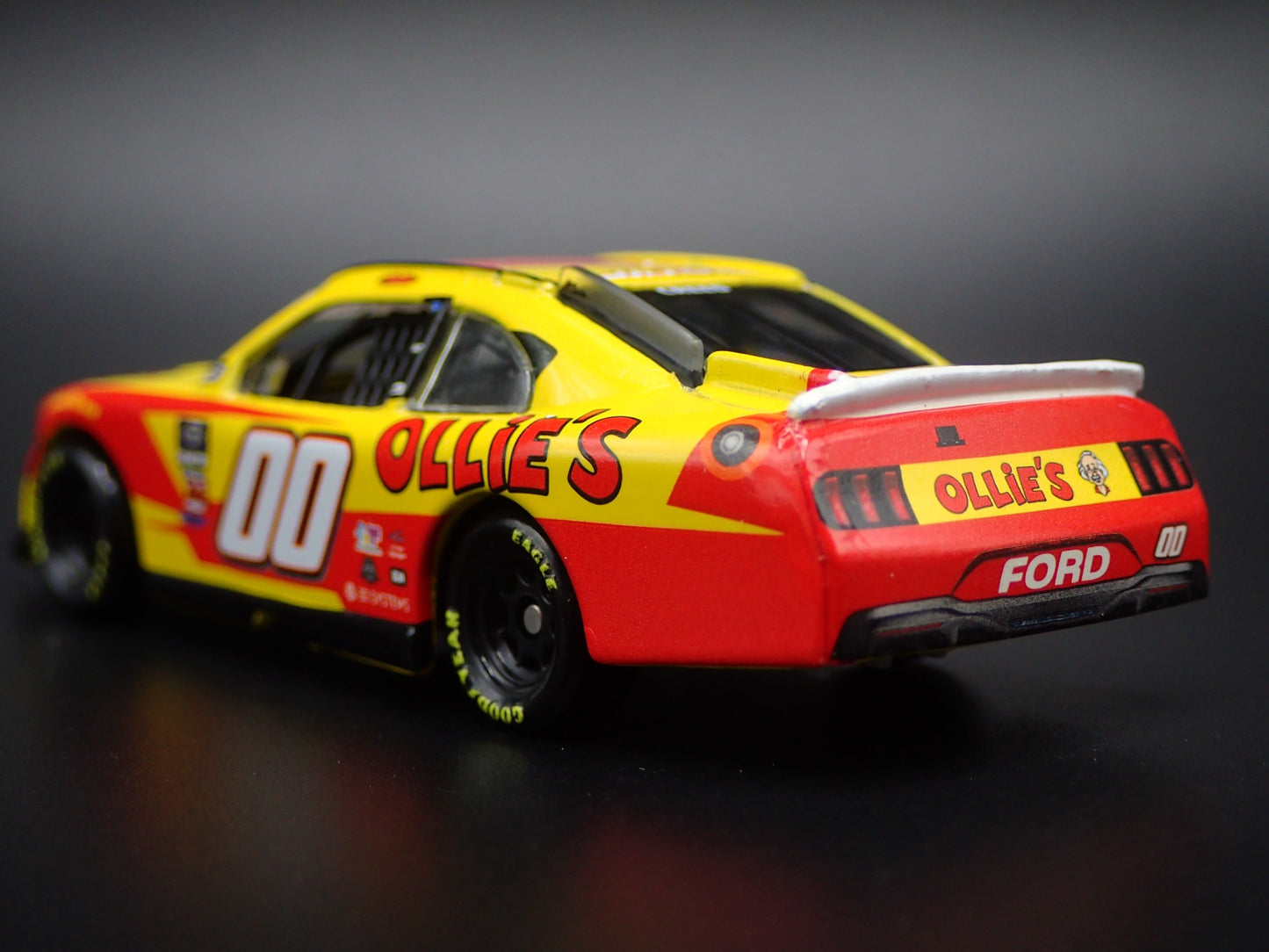 2025 FORD XF MUSTANG 00 SHELDON CREED OLLIES BARGIN NASCAR 1:64 SCALE MODEL CAR