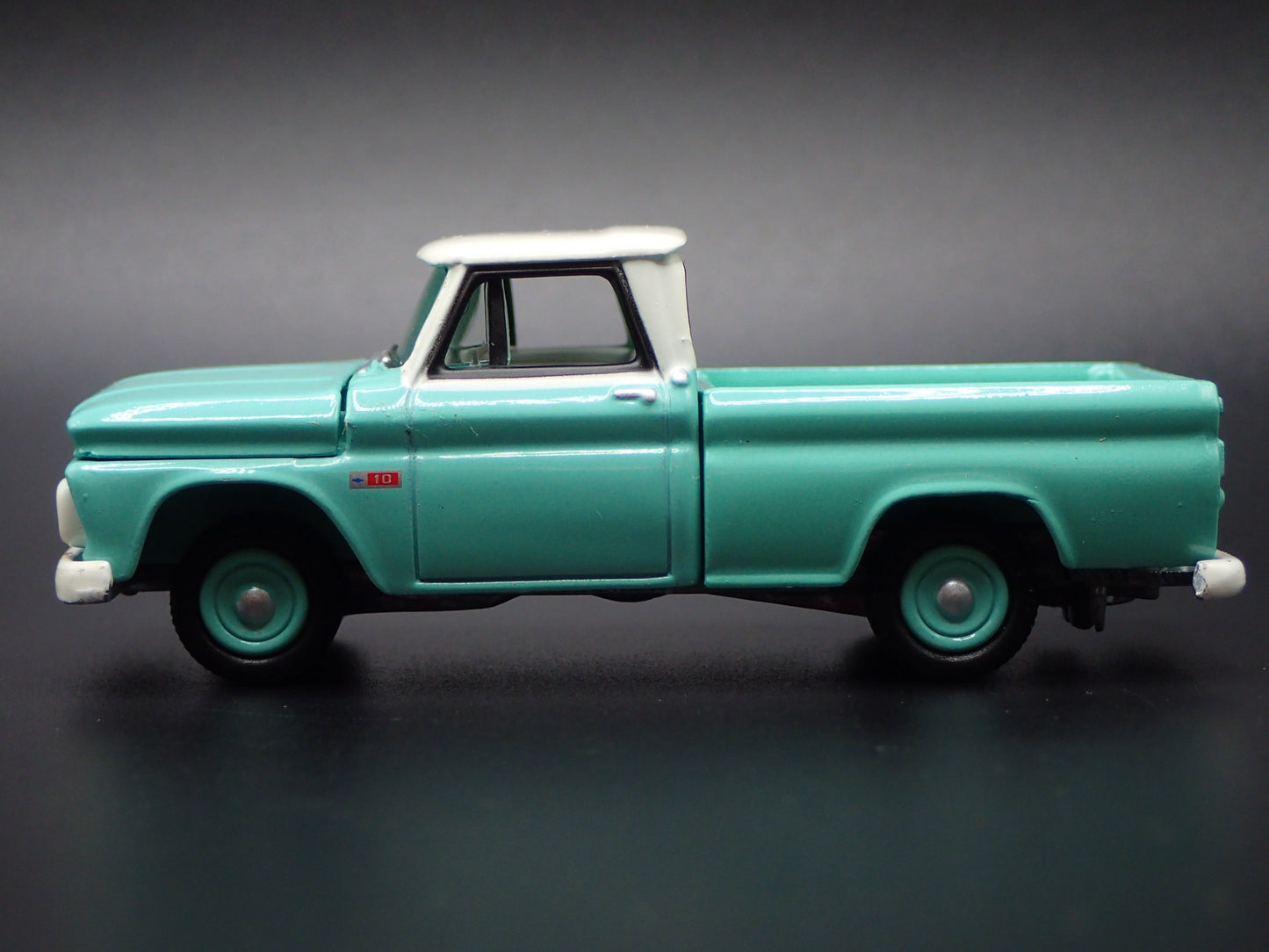1964 64 CHEVY CHEVROLET C10 SHORTBED PICKUP TRUCK 1:64 SCALE DIECAST MODEL CAR