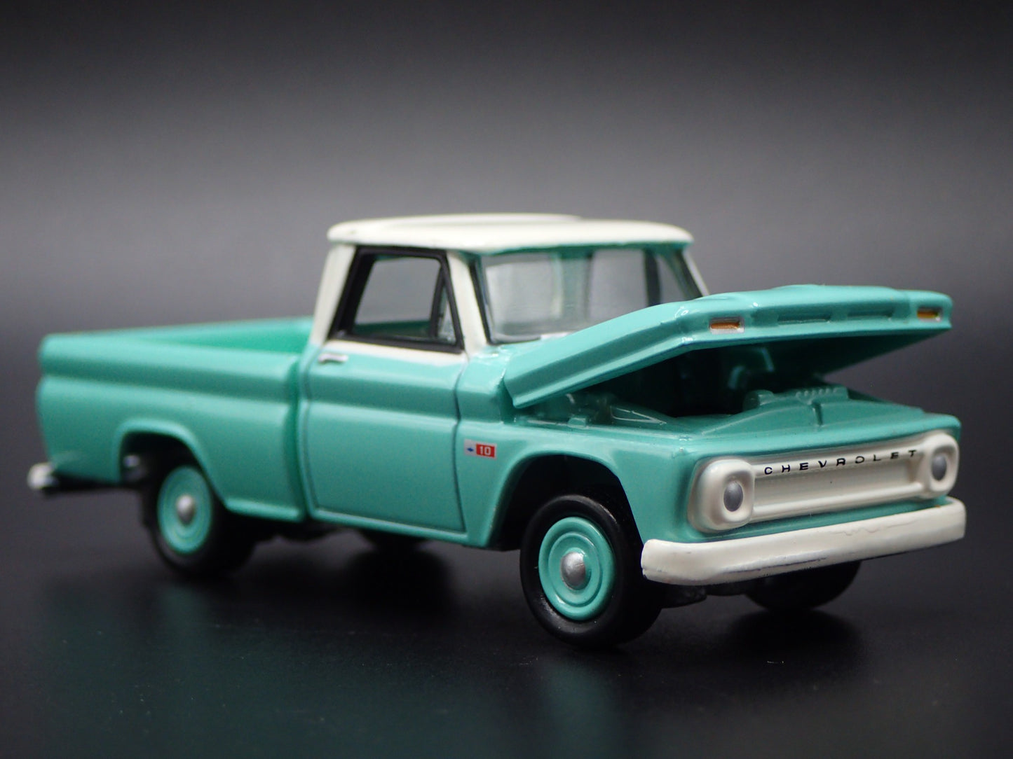 1964 64 CHEVY CHEVROLET C10 SHORTBED PICKUP TRUCK 1:64 SCALE DIECAST MODEL CAR