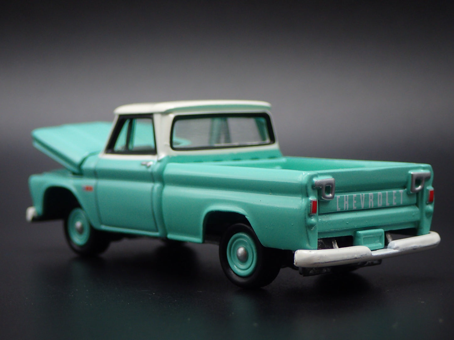 1964 64 CHEVY CHEVROLET C10 SHORTBED PICKUP TRUCK 1:64 SCALE DIECAST MODEL CAR