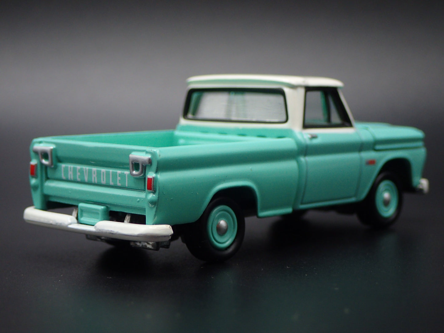 1964 64 CHEVY CHEVROLET C10 SHORTBED PICKUP TRUCK 1:64 SCALE DIECAST MODEL CAR