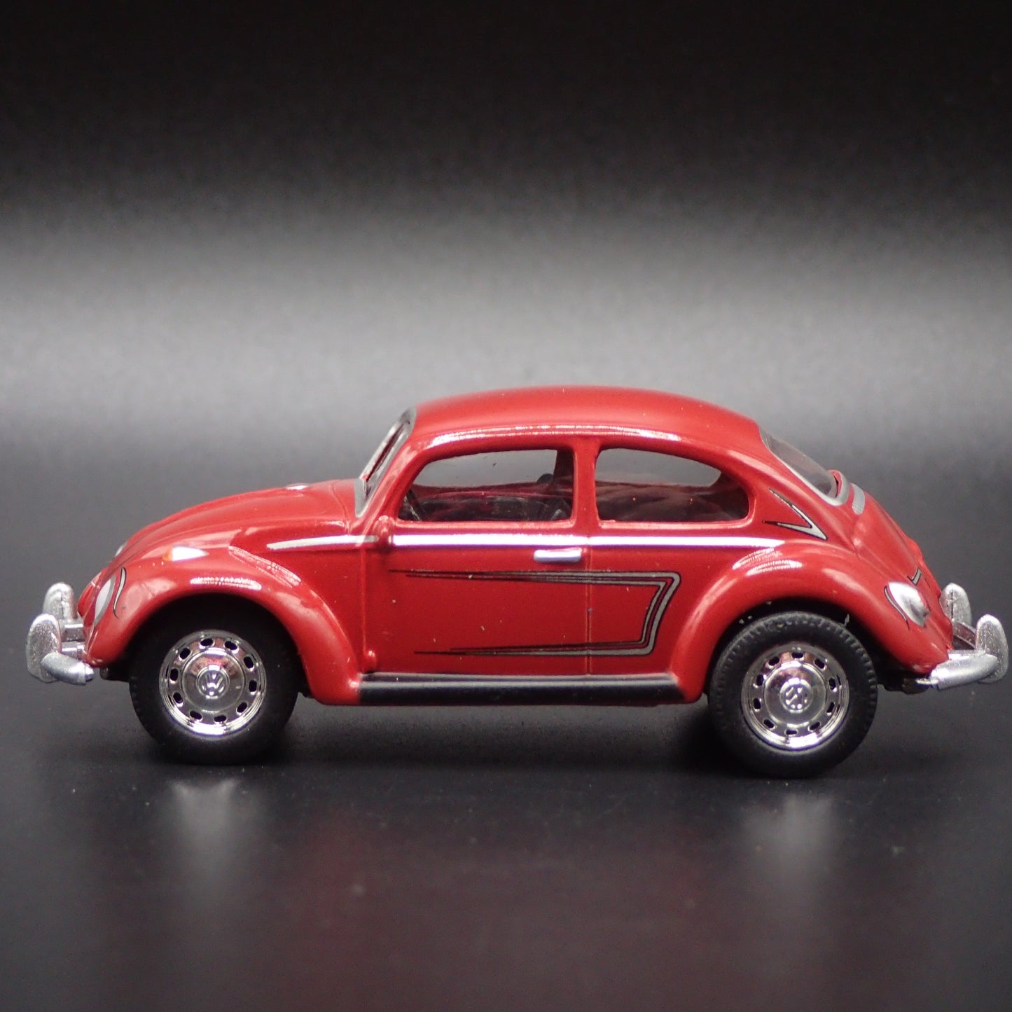 1960-1967 VW VOLKSWAGEN BEETLE BUG RED RARE 1:64 SCALE DIORAMA DIECAST MODEL CAR
