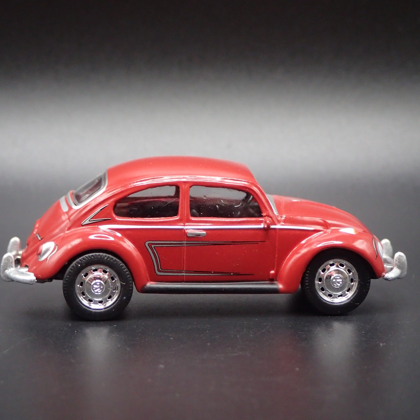 1960-1967 VW VOLKSWAGEN BEETLE BUG RED RARE 1:64 SCALE DIORAMA DIECAST MODEL CAR