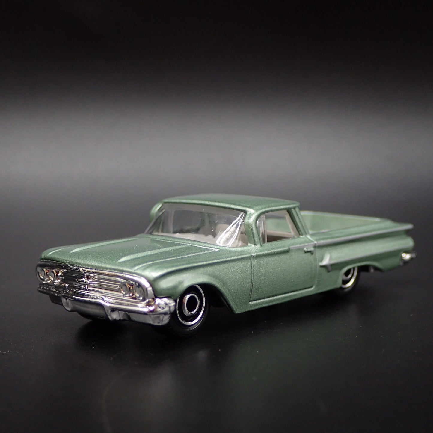 1960 60 CHEVY CHEVROLET EL CAMINO GREEN 1/64 SCALE COLLECTIBLE DIECAST MODEL CAR