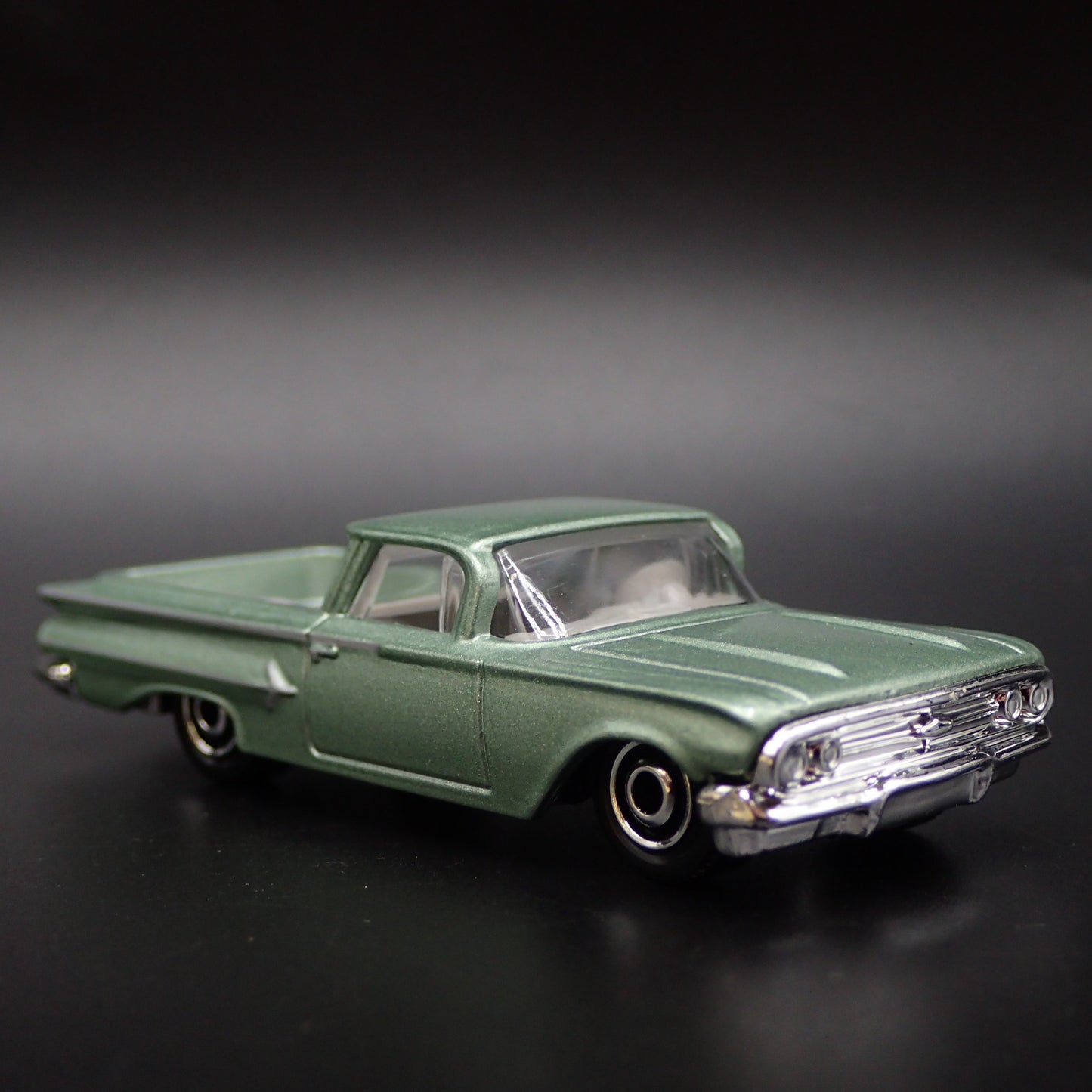 1960 60 CHEVY CHEVROLET EL CAMINO GREEN 1/64 SCALE COLLECTIBLE DIECAST MODEL CAR