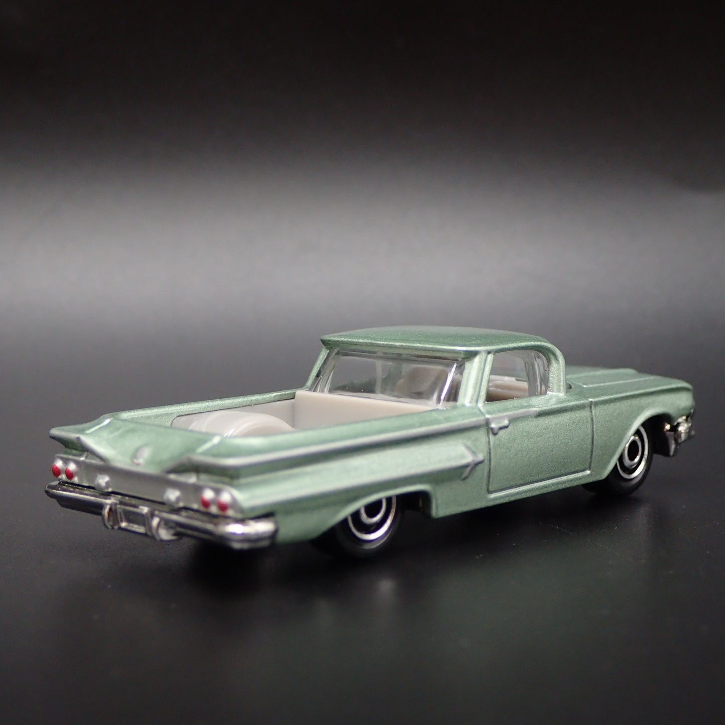 1960 60 CHEVY CHEVROLET EL CAMINO GREEN 1/64 SCALE COLLECTIBLE DIECAST MODEL CAR