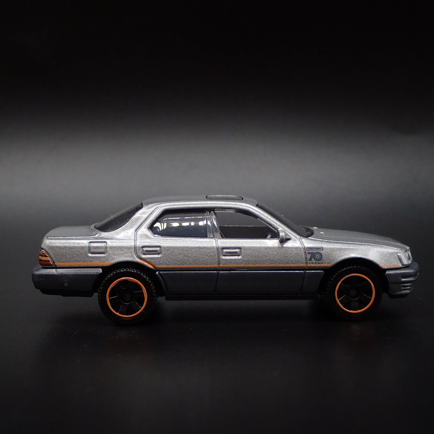 1992-1994 LEXUS LS 400 LS400 SILVER 1/64 SCALE COLLECTIBLE DIECAST MODEL CAR