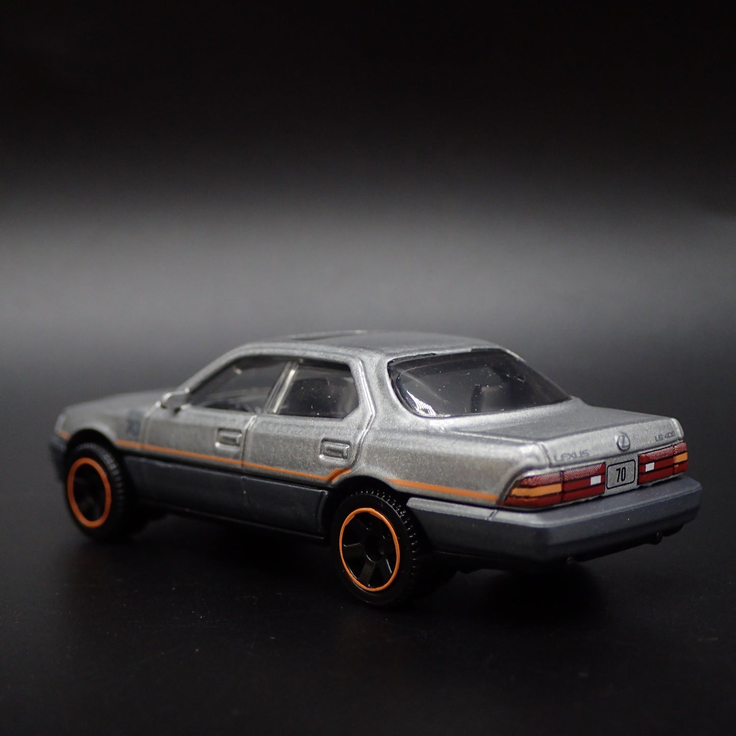 1992-1994 LEXUS LS 400 LS400 SILVER 1/64 SCALE COLLECTIBLE DIECAST MODEL CAR