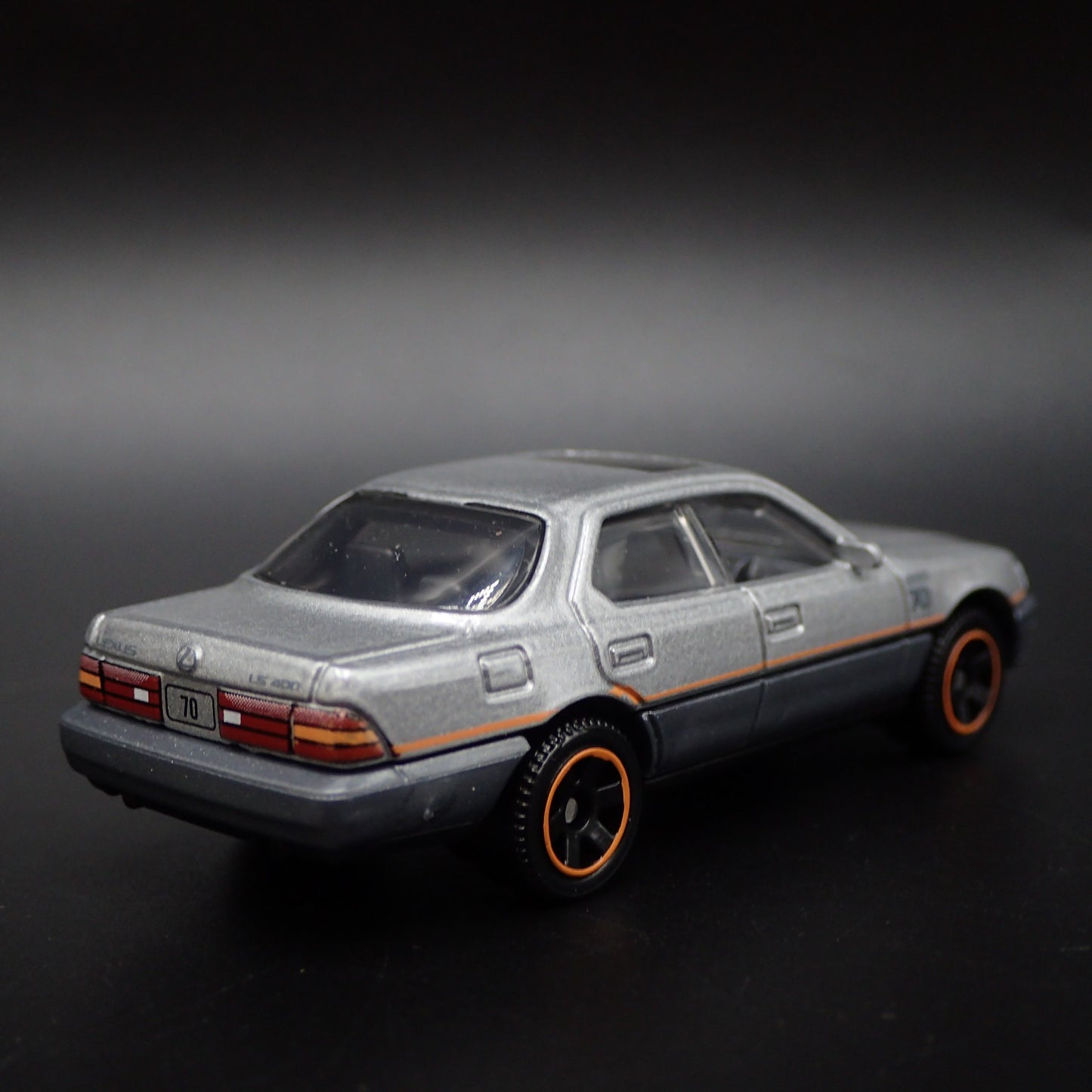 1992-1994 LEXUS LS 400 LS400 SILVER 1/64 SCALE COLLECTIBLE DIECAST MODEL CAR