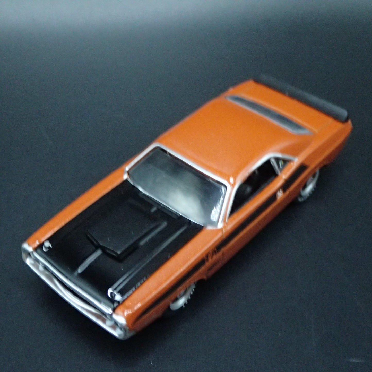 1970 70 DODGE CHALLENGER TA T/A 1/64 SCALE COLLECTIBLE DIORAMA DIECAST MODEL CAR