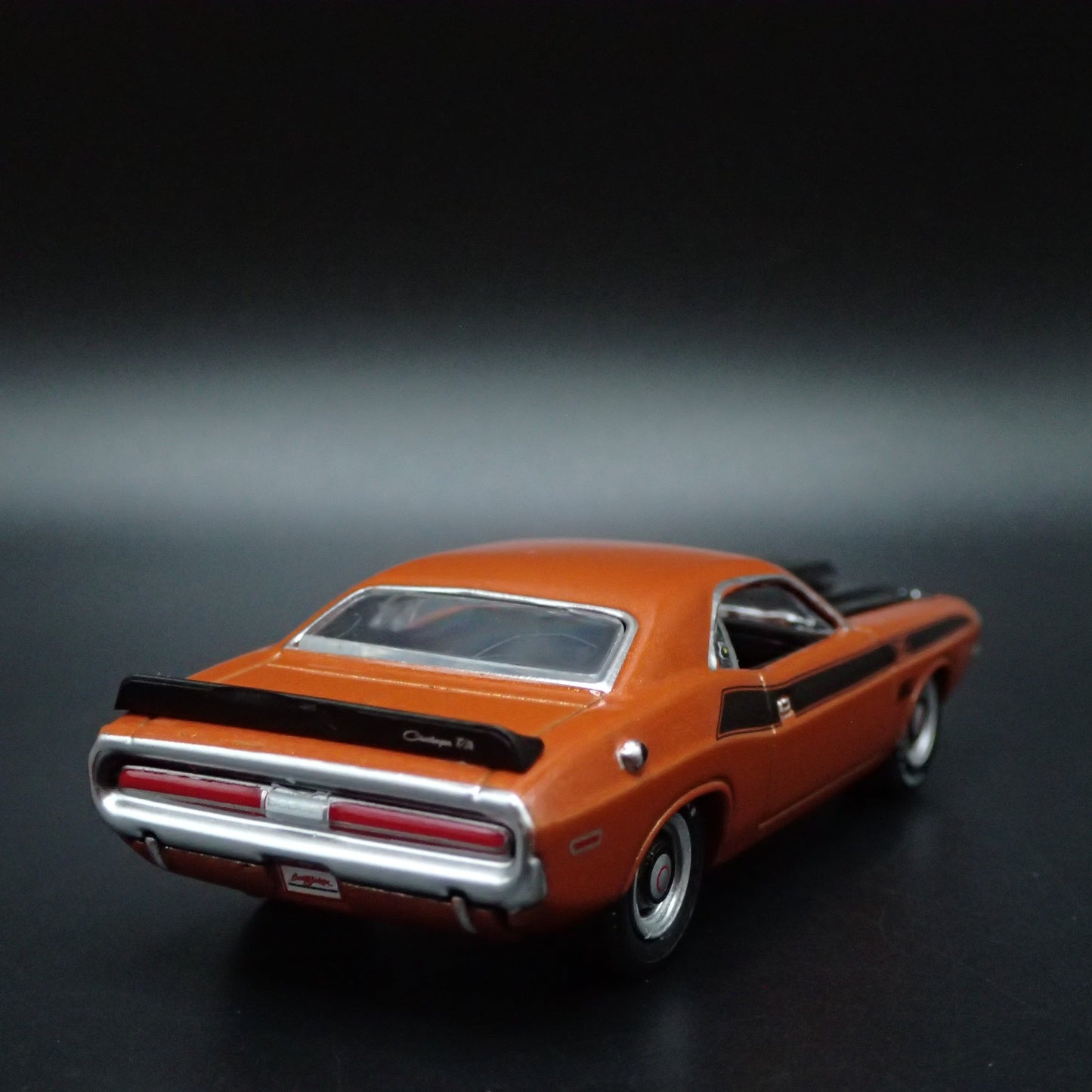 1970 70 DODGE CHALLENGER TA T/A 1/64 SCALE COLLECTIBLE DIORAMA DIECAST MODEL CAR
