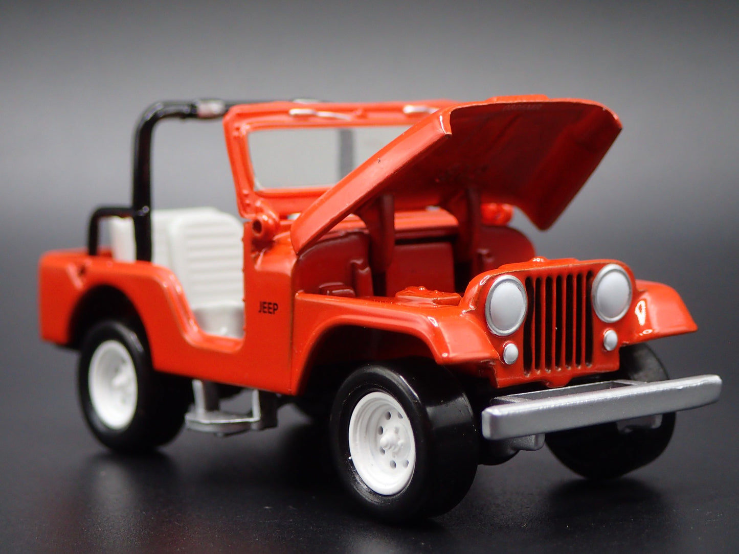 1944-1986 JEEP CJ5 RED RARE 1/64 SCALE COLLECTIBLE DIORAMA DIECAST MODEL CAR