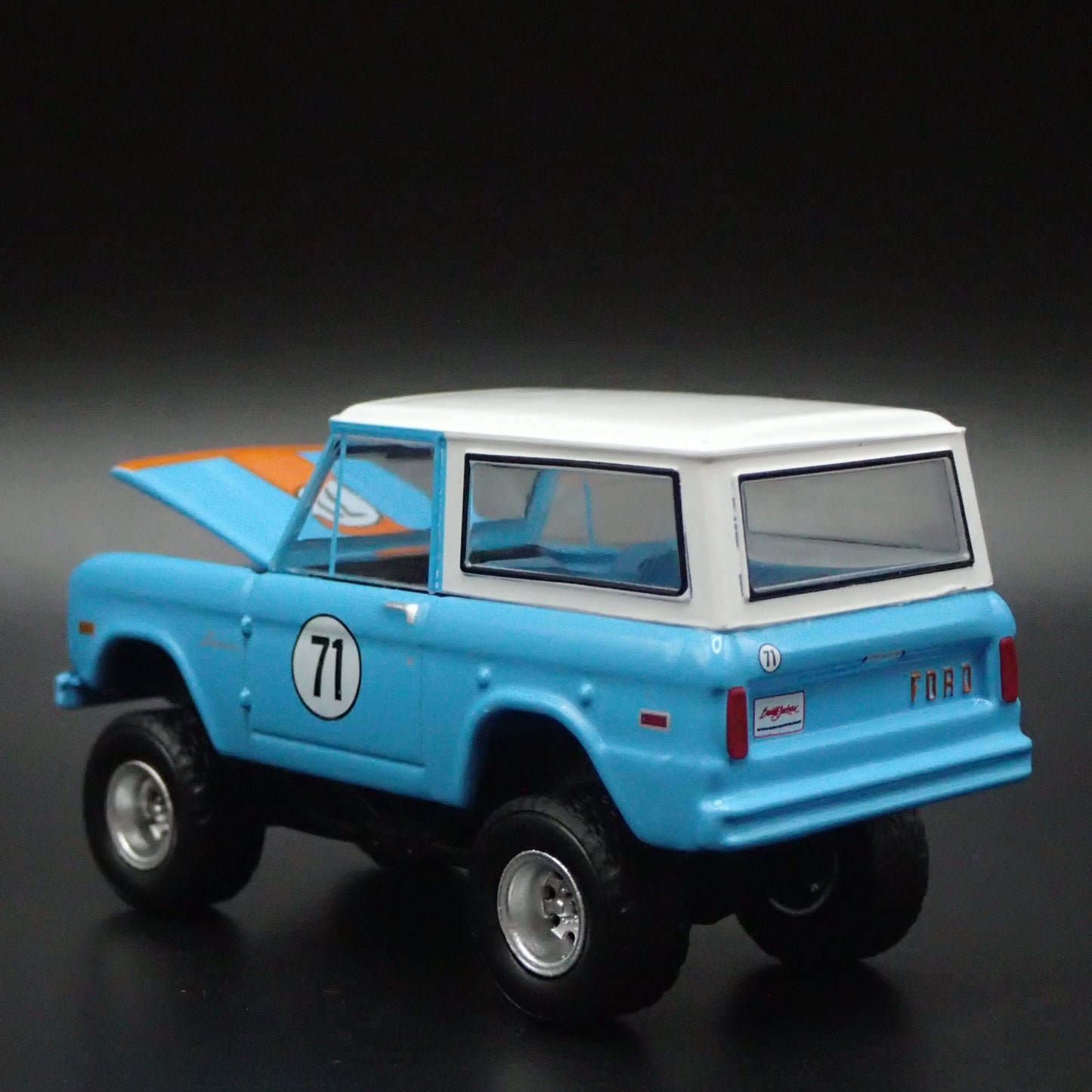 1971 71 FORD BRONCO 4X4 OFFROAD 1:64 SCALE COLLECTIBLE DIORAMA DIECAST MODEL CAR