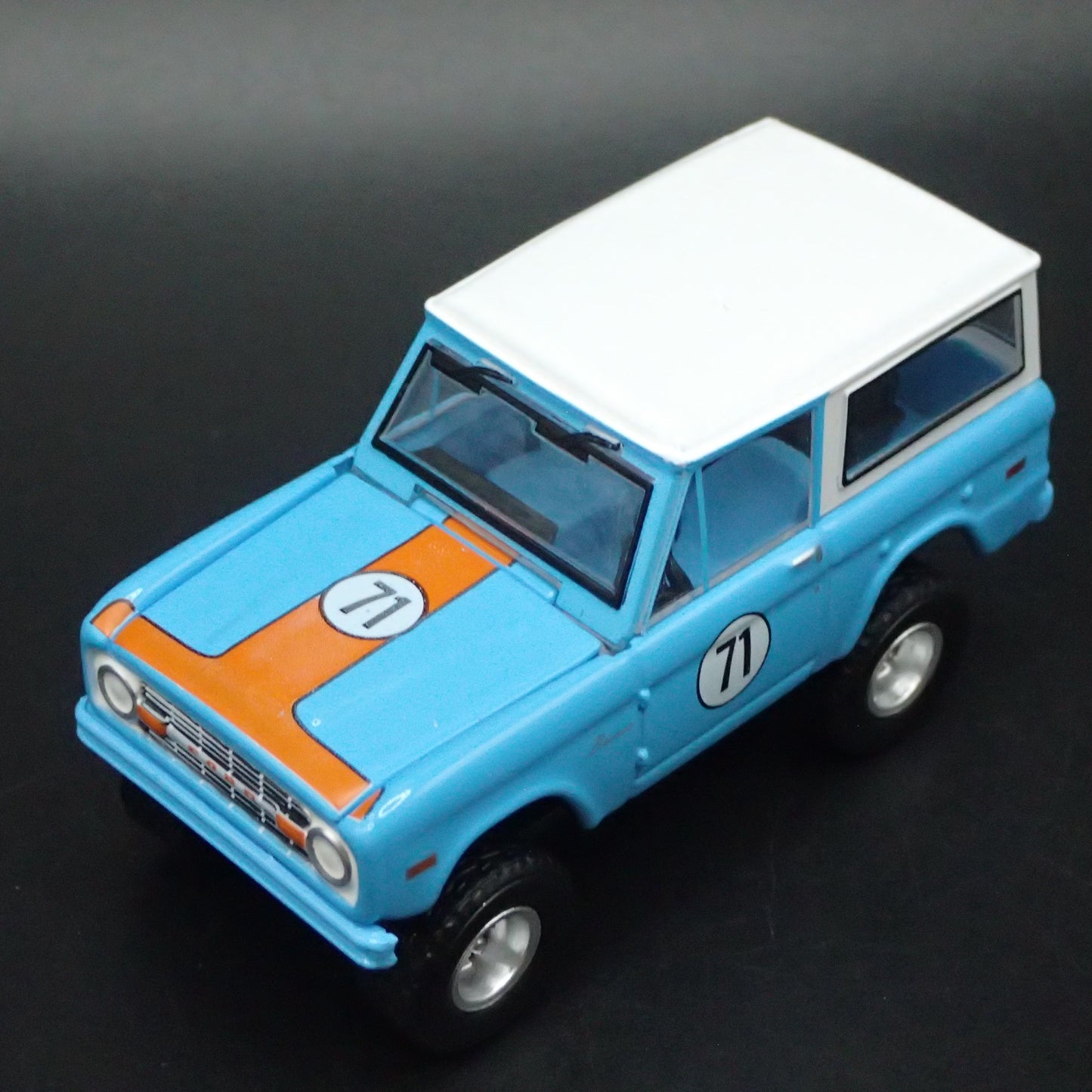 1971 71 FORD BRONCO 4X4 OFFROAD 1:64 SCALE COLLECTIBLE DIORAMA DIECAST MODEL CAR