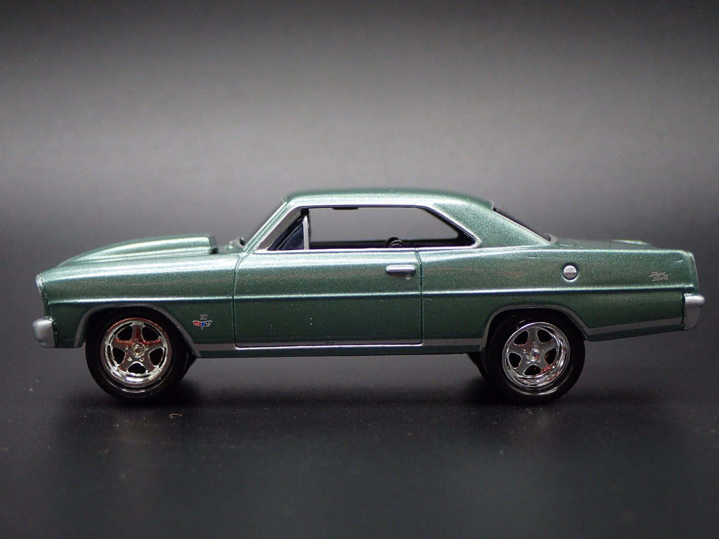 1967 67 CHEVY CHEVROLET NOVA SS GREEN RARE 1:64 SCALE DIORAMA DIECAST MODEL CAR