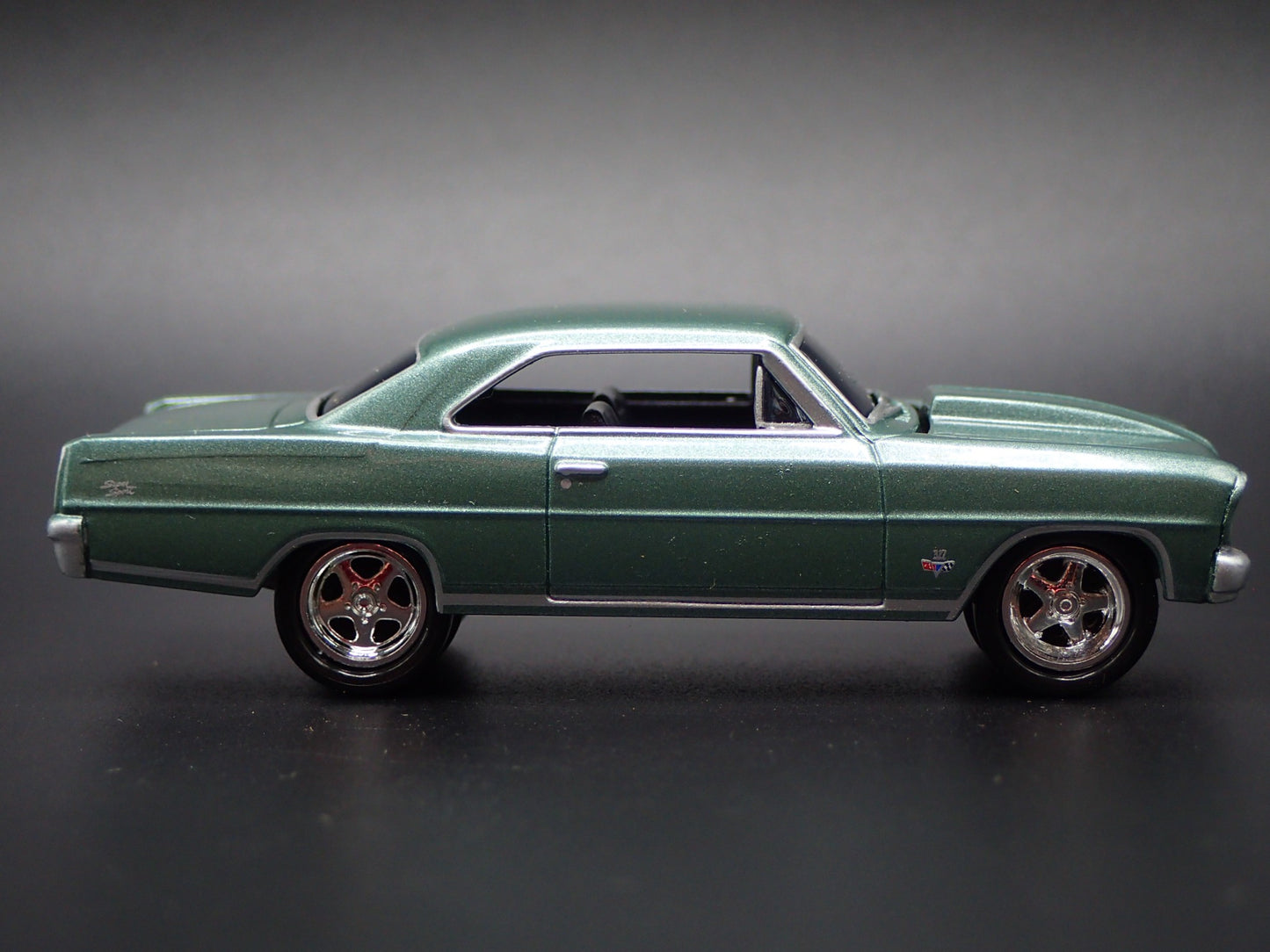 1967 67 CHEVY CHEVROLET NOVA SS GREEN RARE 1:64 SCALE DIORAMA DIECAST MODEL CAR