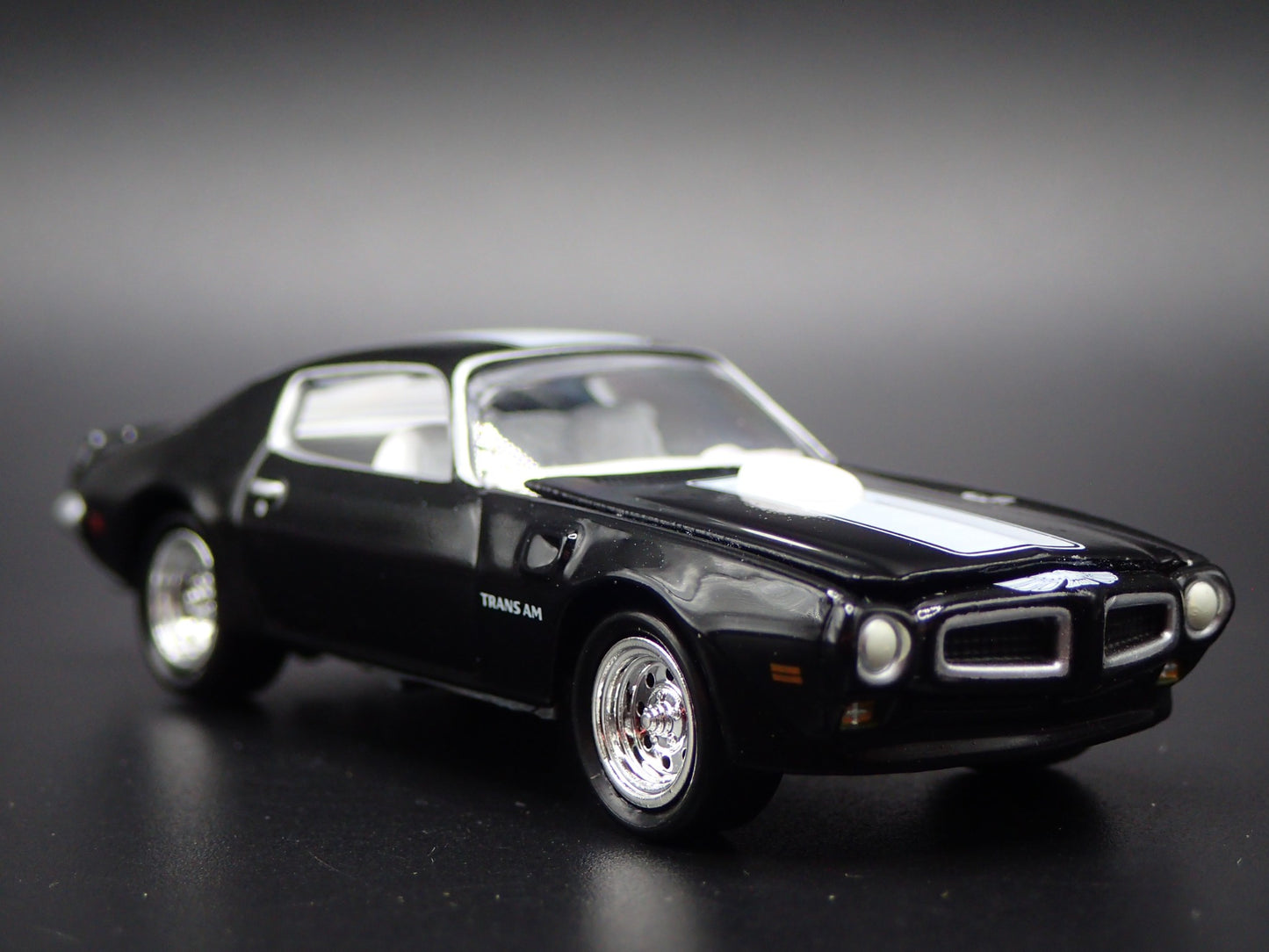 1972 72 PONTIAC FIREBIRD TA TRANS AM BLACK 1:64 SCALE DIORAMA DIECAST MODEL CAR