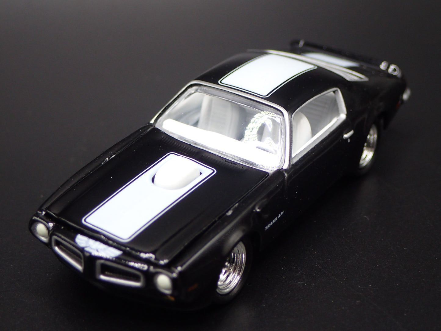 1972 72 PONTIAC FIREBIRD TA TRANS AM BLACK 1:64 SCALE DIORAMA DIECAST MODEL CAR